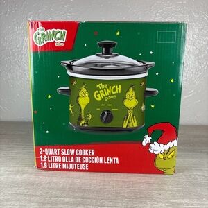 New Dr. Seuss The Grinch 2-Quart Slow Cooker CrockPot Damaged Box